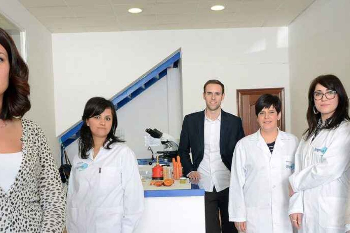 Laura González, responsable de administración de Sigma Biotech: «Las empresas deben ser capaces de diferenciarse de su competencia apostando por el lanzamiento de productos que aporten valor añadido».