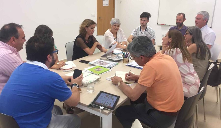 Grupos de Desarrollo Rural de Málaga participan en una jornada sobre emprendimiento y mujeres