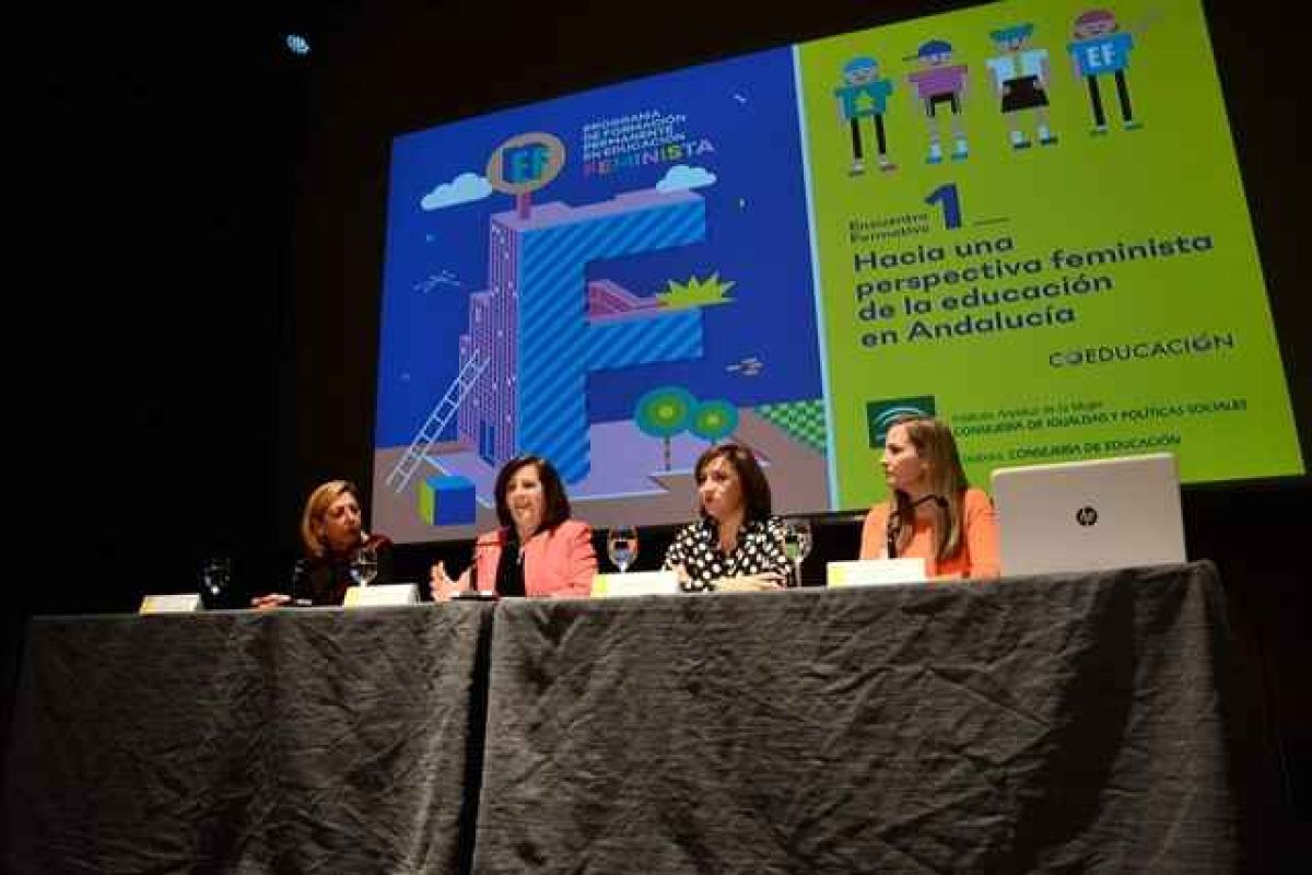 Un total de 250 profesionales se forman para aplicar la perspectiva de género en los proyectos educativos andaluces