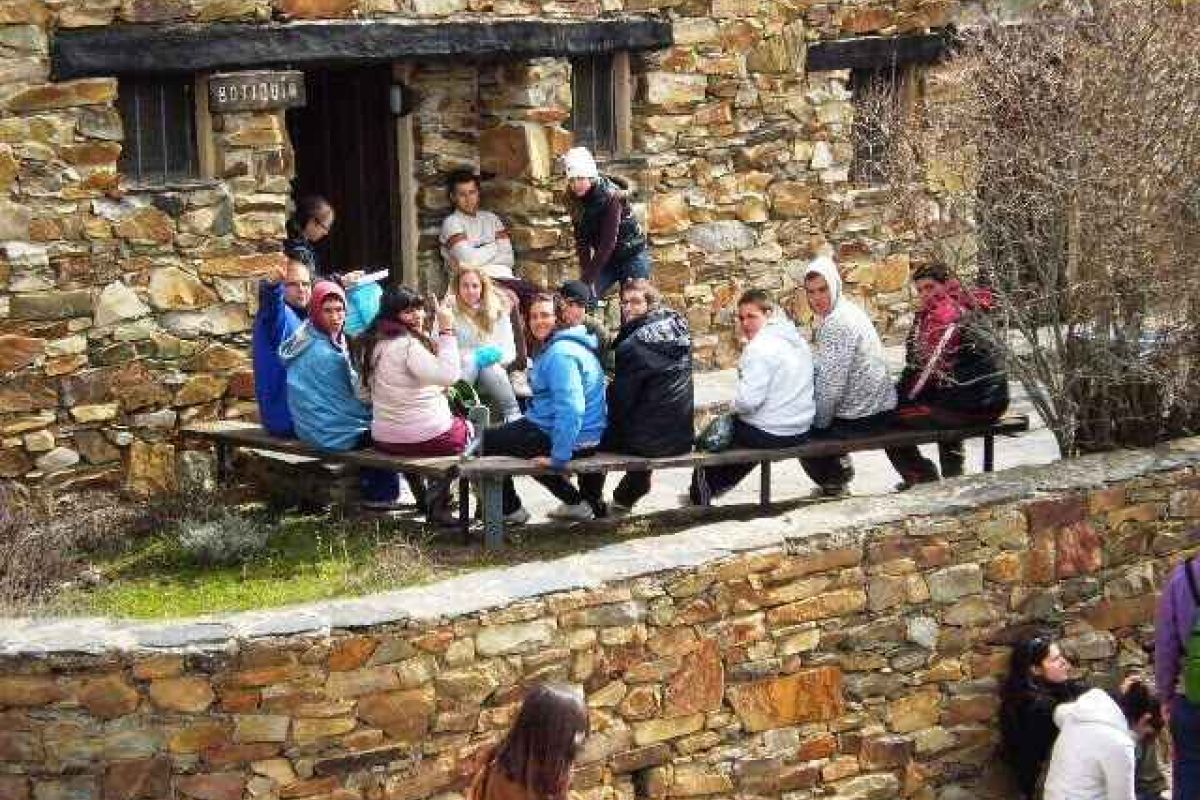 El ministerio de Educación publica una nueva convocatoria del programa educativo de recuperación de pueblos abandonados