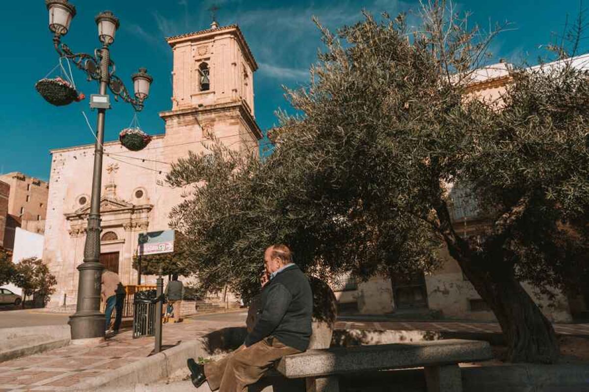 FADEMUR lleva al Congreso cincuenta propuestas para reconstruir el país “sin dejar a los pueblos atrás”