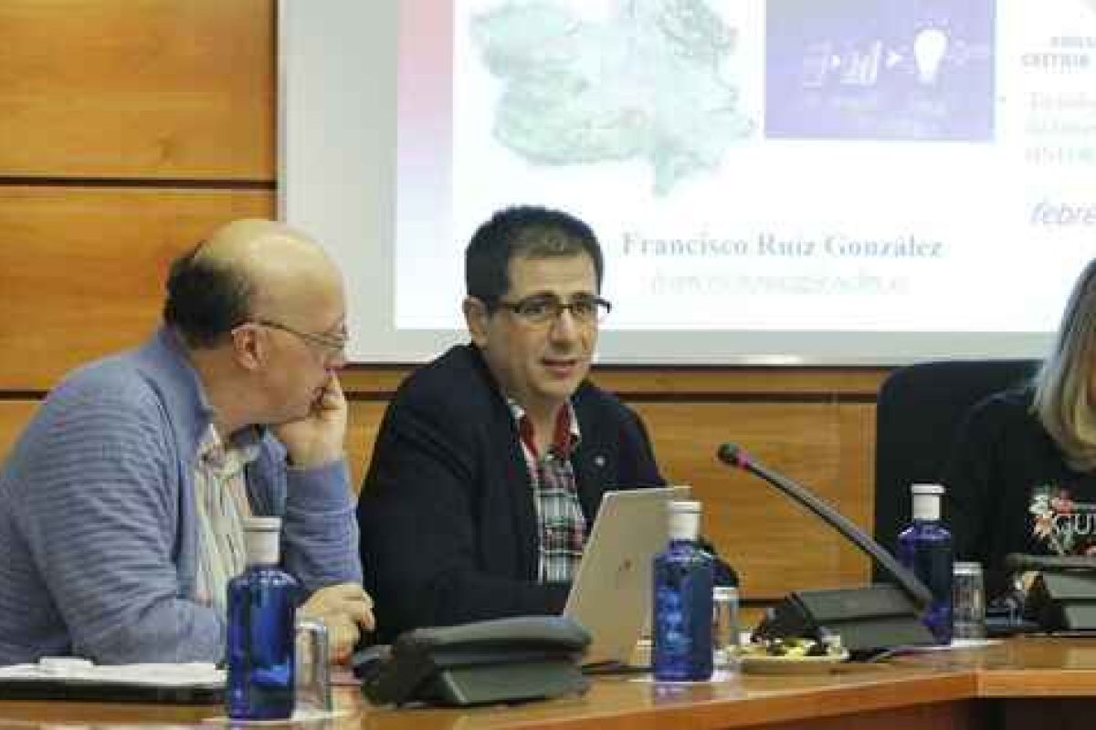 Claves contra la despoblación: “Hay que poner el énfasis en el papel de los grupos de acción local”