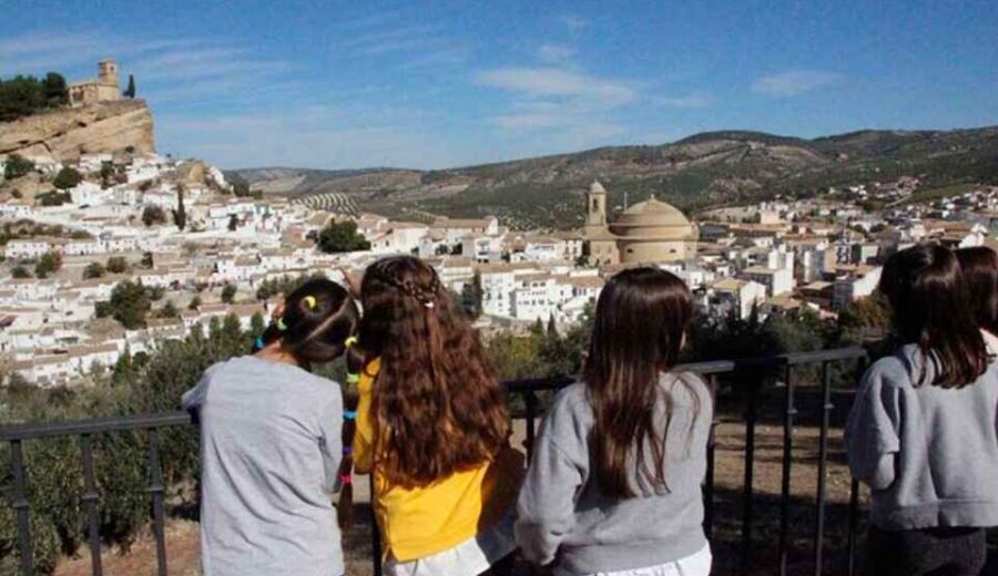 Turismo familiar en el Poniente Granadino y Alfanevada