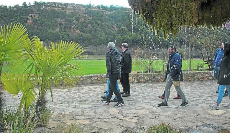 En busca de apoyo para sobrevivir al éxito turístico