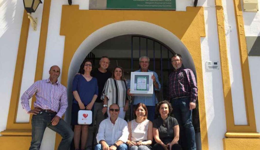 Andalucía apuesta por los espacios cardiosaludables en el medio rural e instala desfibriladores en las Oficinas Comarcales Agrarias andaluzas