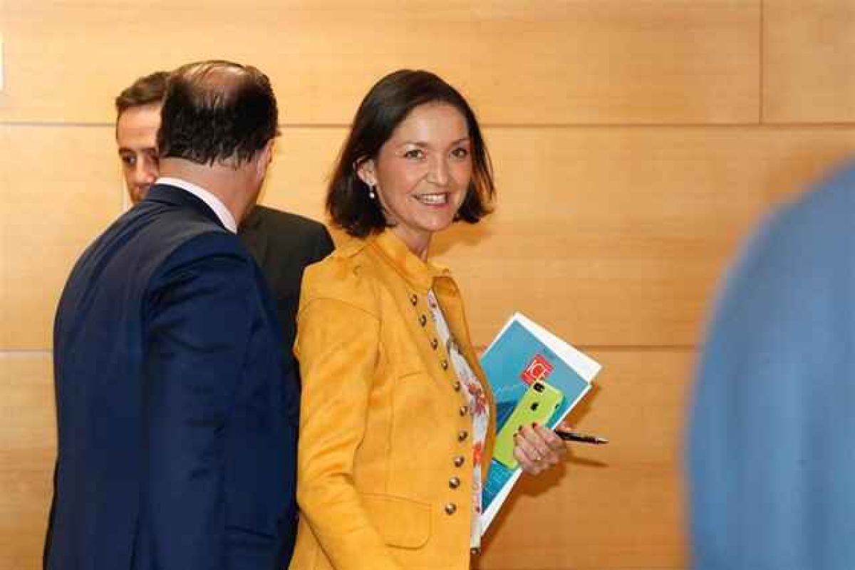 Reyes Maroto, ministra de Industria, Comercio y Turismo en funciones, reivindica la «vida de pueblo» y pide abordar «con urgencia» el reto demográfico