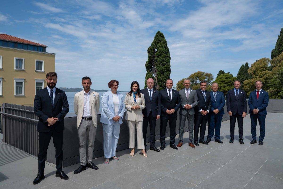 España defiende una PAC más ambiciosa para garantizar el relevo generacional en el campo