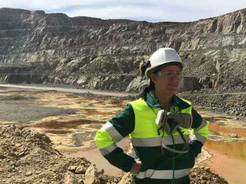 Pioneras en el corazón de la mina: Las primeras mujeres perforistas de exterior en la mina de España