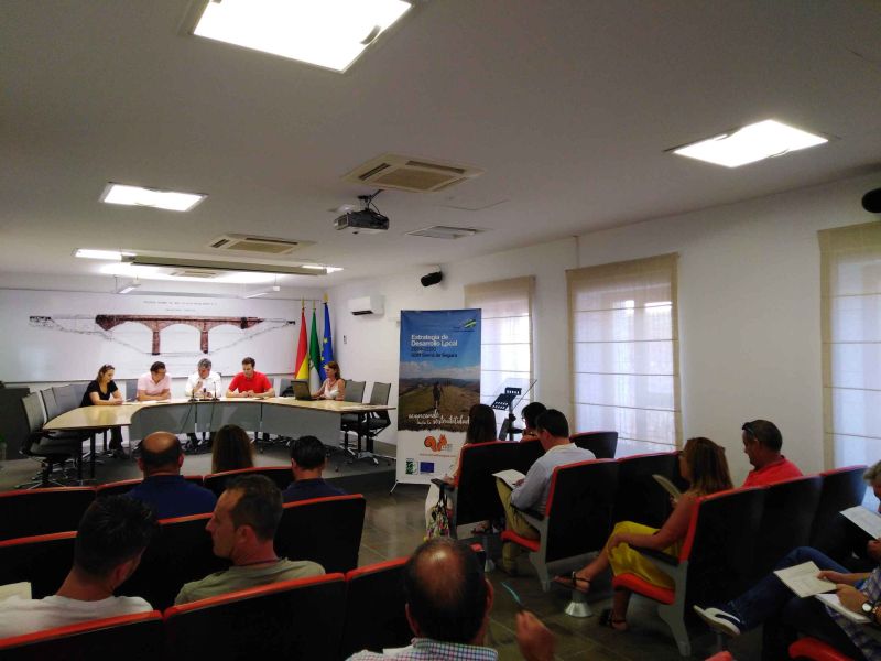 Ramón Gallego preside la nueva Junta Directiva del GDR Sierra de Segura (Jaén)