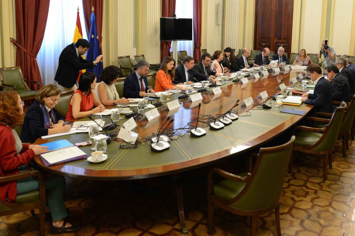 Luis Planas aborda con las organizaciones profesionales agrarias la situación del Plan Estratégico Nacional de la PAC