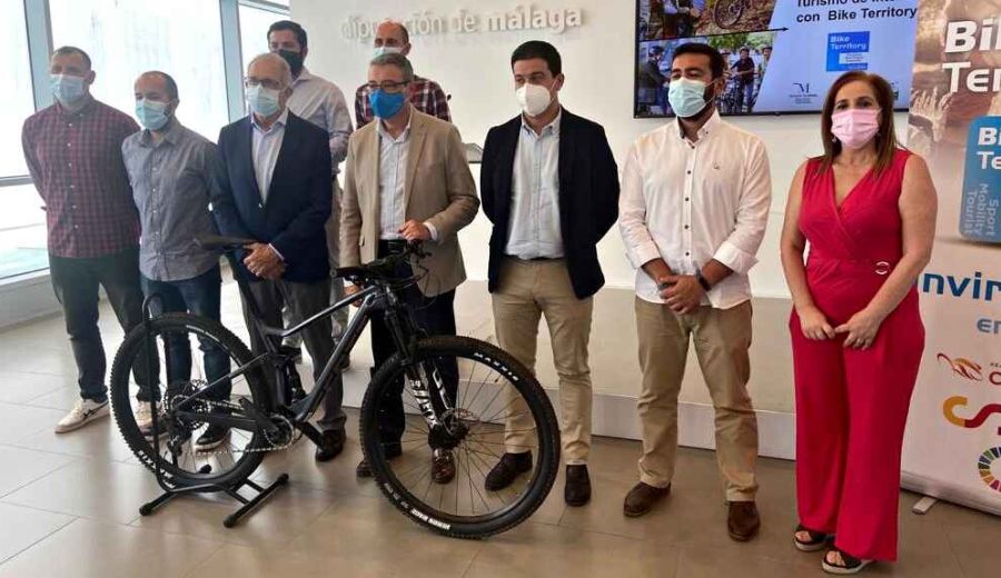 La Sierra Norte de Málaga, pionera en un proyecto que fomentará la bicicleta como recurso turístico