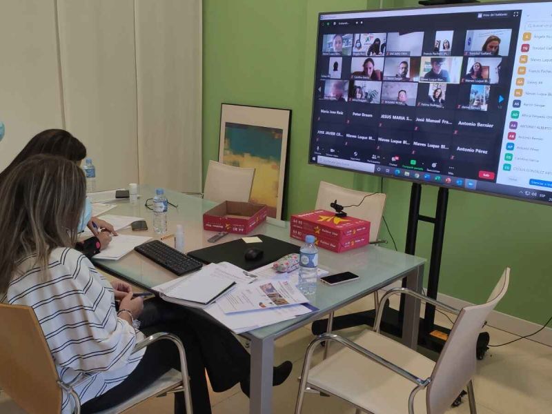 Una treintena de empresas se informan sobre las ayudas Leader del GDR del Condado de Huelva