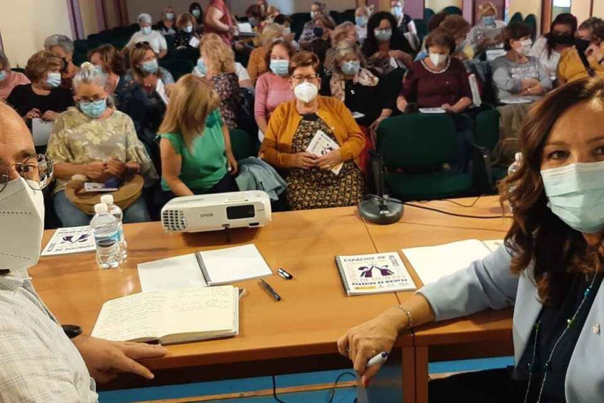 Bedmar abre la primera edición del ciclo “Espacios de mujeres para el empoderamiento y la participación social”