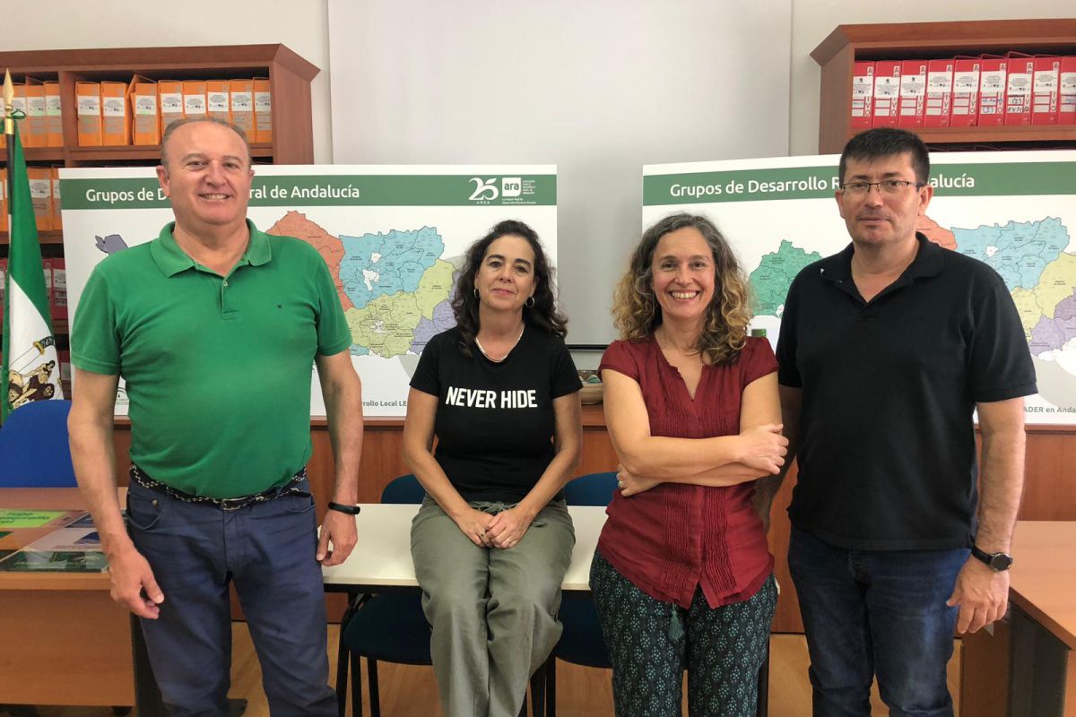 El GDR Levante Almeriense firma el convenio para la gestión de los fondos LEADER en la comarca del Almanzora