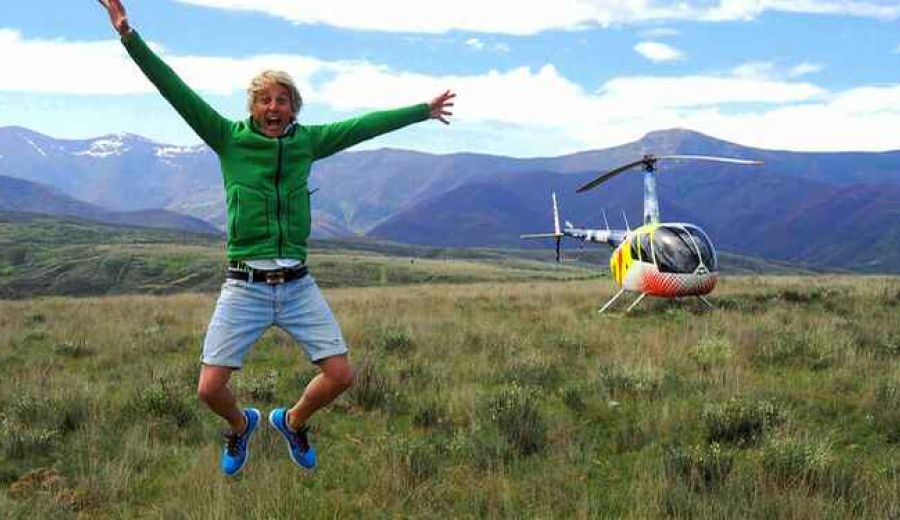 Jesús Calleja grabará el Geoparque de Granada y el parque natural de las Sierras Subbéticas en Córdoba para  su programa “Volando voy”
