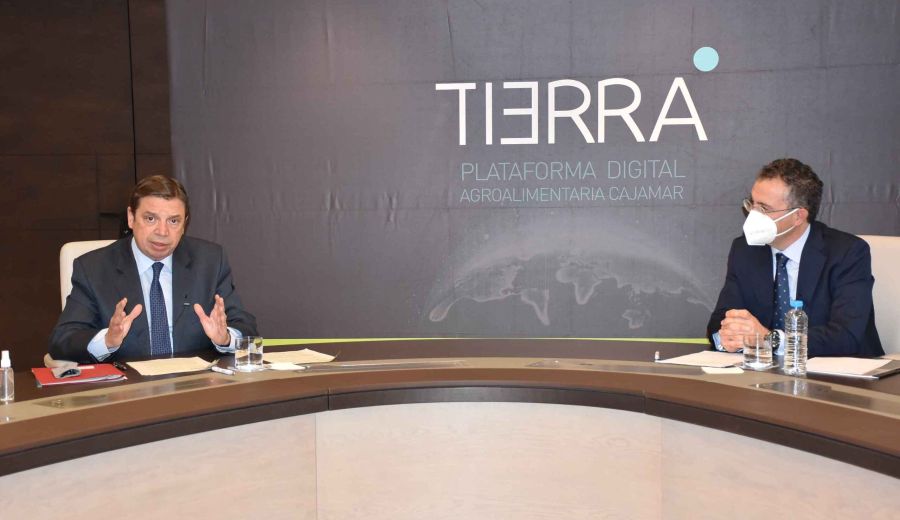El ministro Planas destaca la digitalización como herramienta de competitividad y sostenibilidad del sector agroalimentario
