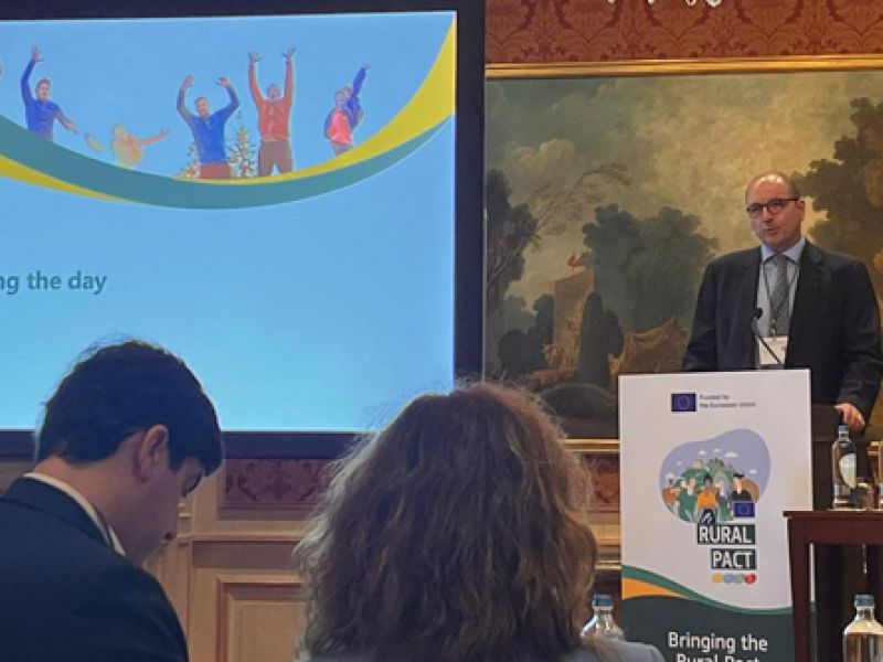 Los Grupos LEADER y la población local pueden desempeñar un papel importante como impulsores del Pacto Rural Europeo