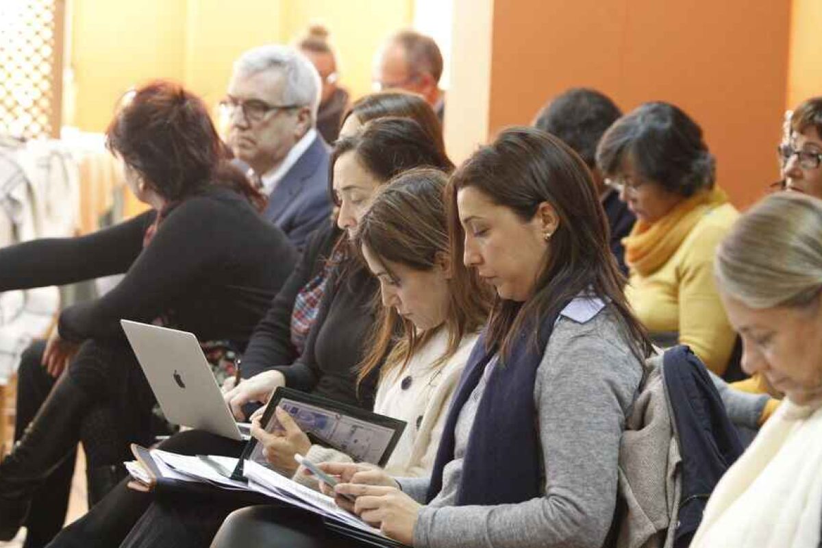 La sangría demográfica y formas de atajarla, a debate en Laujar de Andarax (Almería)