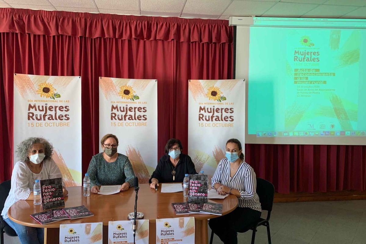 Las mujeres rurales de Fuente de Piedra presentan el proyecto “Profesiones sin Género I”