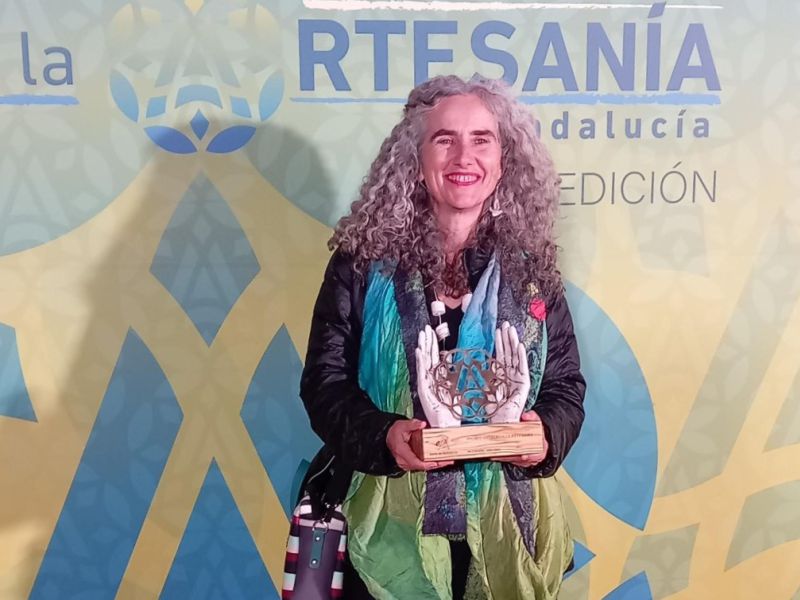 El proyecto “Artesanía del papel”, apoyado con LEADER, Premio de Artesanía de Andalucía 2024
