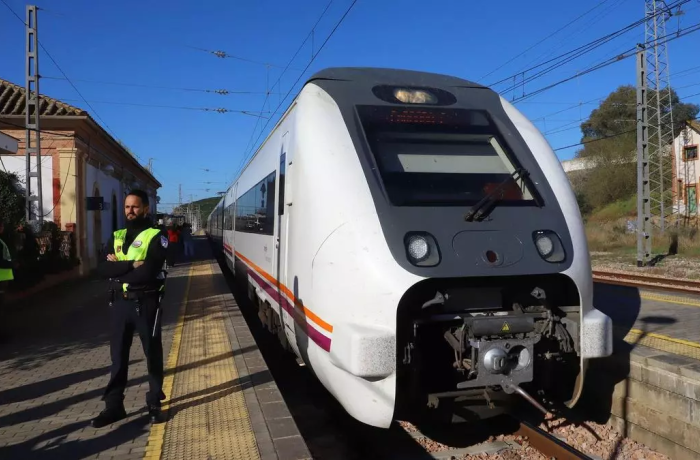 El GDR Medio Guadalquivir valora positivamente la continuidad del servicio ferroviario de proximidad Palma del Río – Villa del Río
