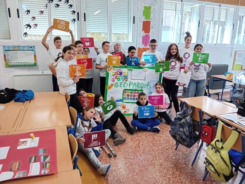 Los centros educativos del Altiplano de Granada participantes en el programa de difusión de los ODS celebran su jornada final en Baza