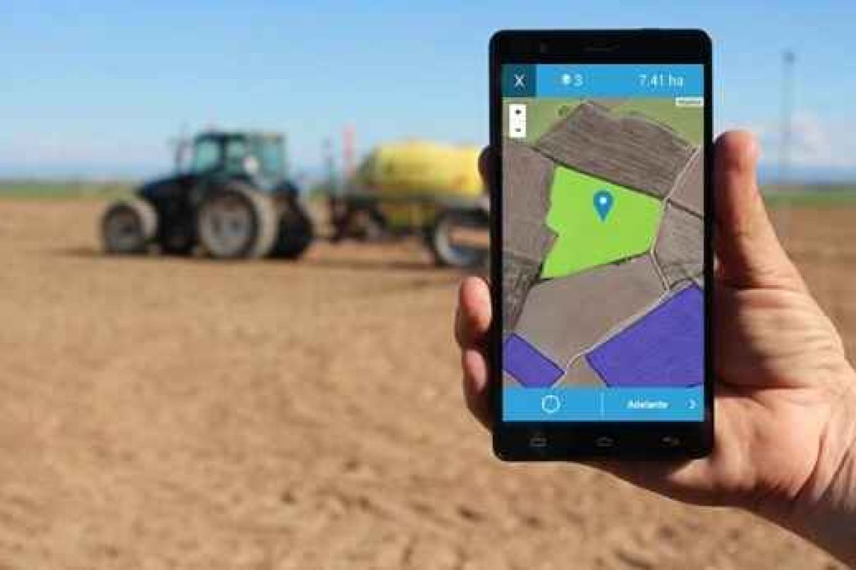 ES Andalucía: «Urge abordar la digitalización en el campo»