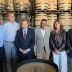 Luis Planas visita una de las empresas artesanales que promueve la IGP Tonelerías de Montilla-Moriles
