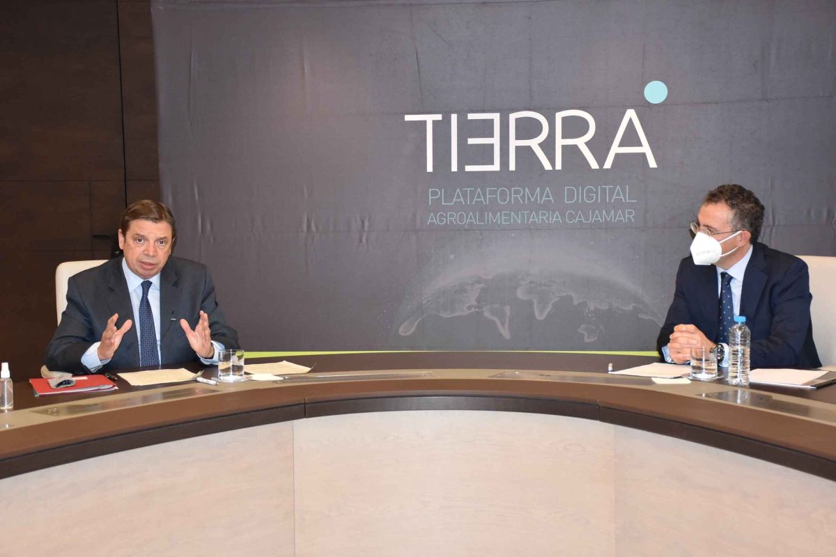 El ministro Planas destaca la digitalización como herramienta de competitividad y sostenibilidad del sector agroalimentario