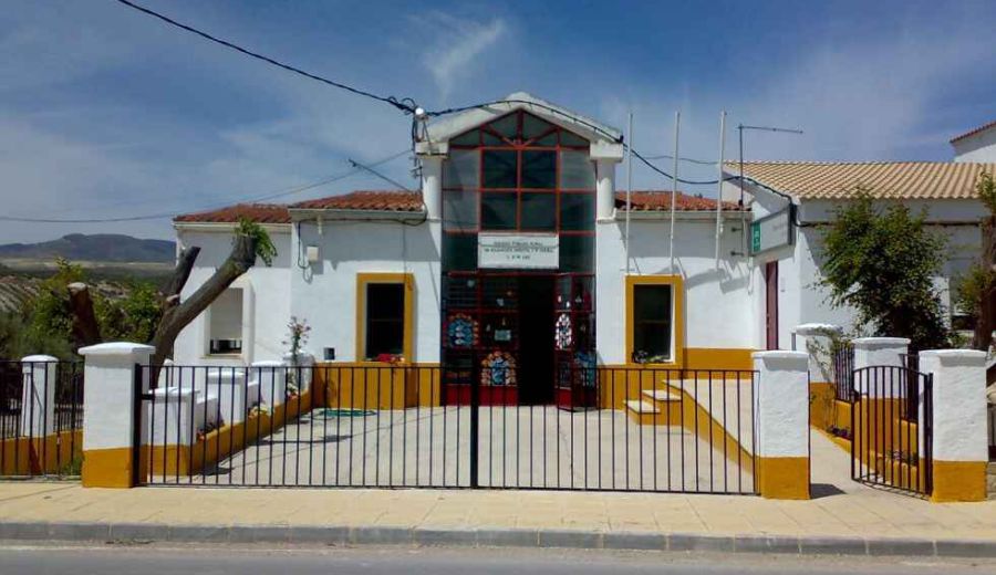 El mundo rural lucha para evitar la pérdida de líneas educativas