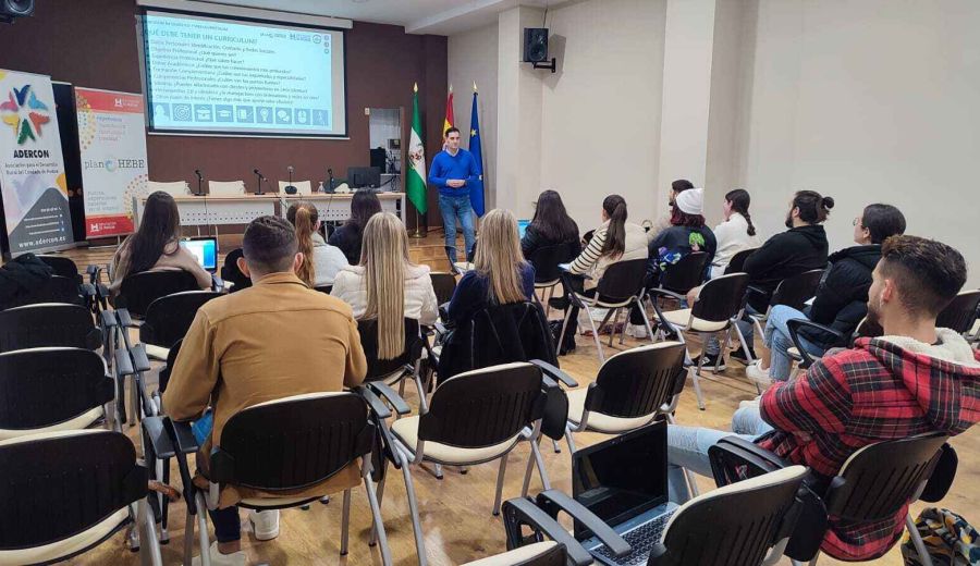 Jóvenes del Plan HEBE se forman en el Condado de Huelva y realizan prácticas remuneradas en empresas del territorio