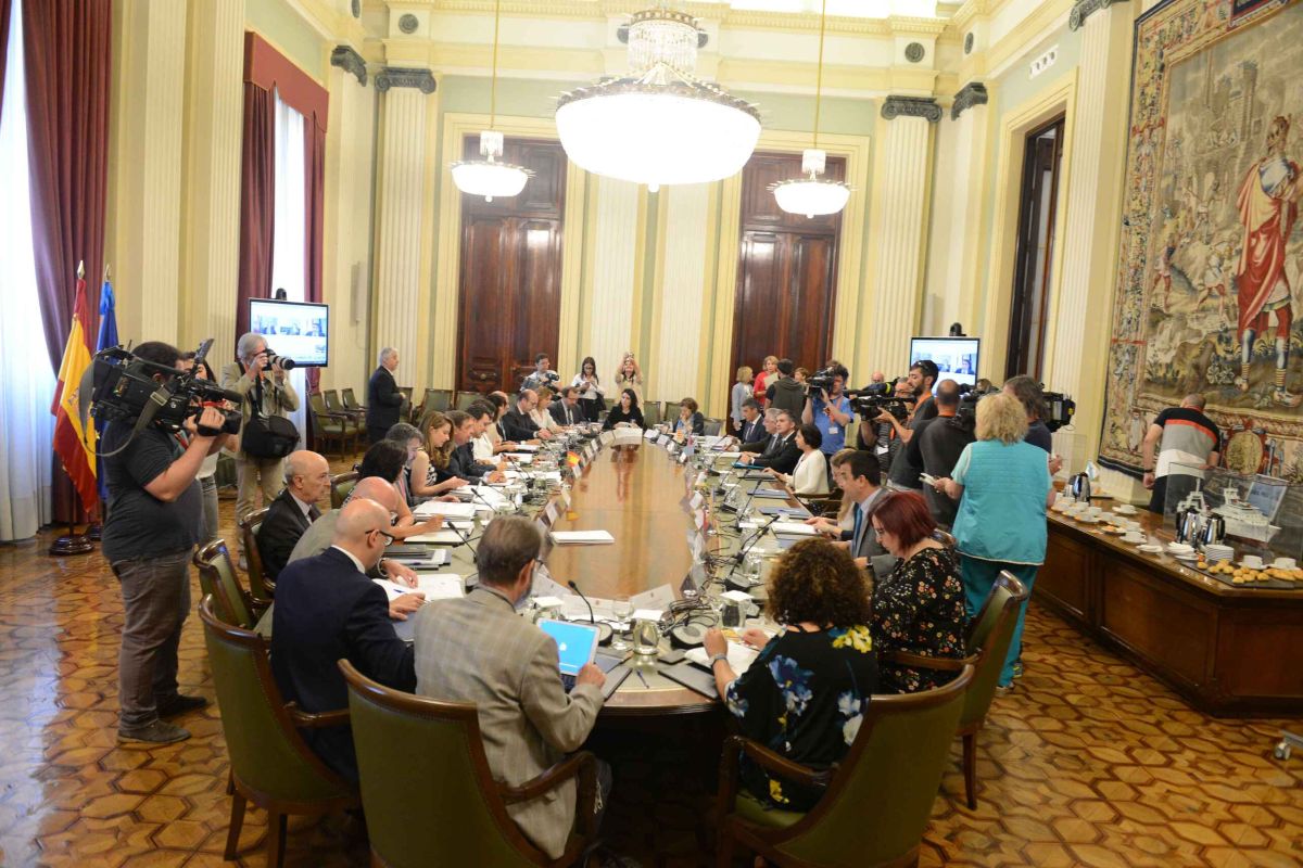 La Conferencia Sectorial de Agricultura y Desarrollo Rural acuerda la distribución de 326,5 millones de euros entre las CCAA para programas agrícolas, ganaderos, de alimentación y de desarrollo rural