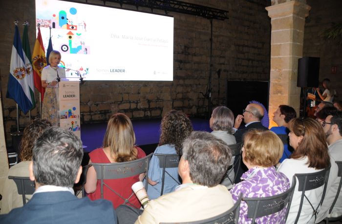 La presidenta de la FEMP tiende la mano a los Grupos de Acción Local de España para seguir reivindicando el desarrollo rural y una financiación justa para todos los territorios