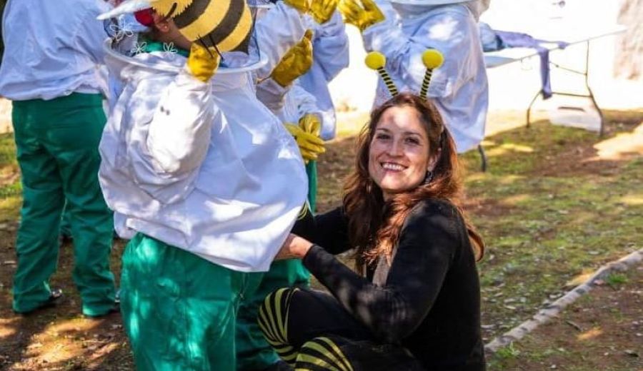 Ofelia Escaño, una emprendedora fuerte y activa como sus abejas