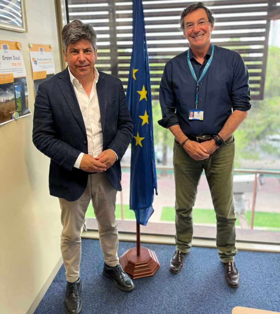 fffb6194 317a 4e09 bcd9 9046e04e0b76 1