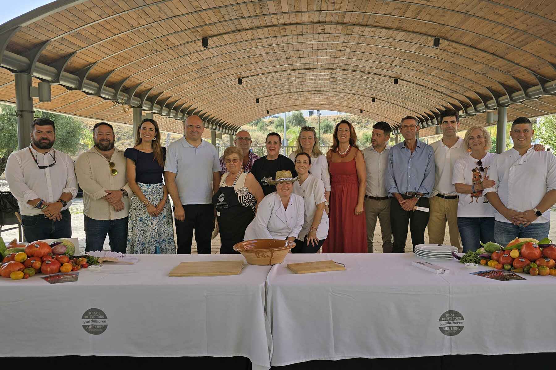 Lucia Rural Arranca la campaña del sabor del verano: Tomate Huevo de Toro 2025 ...