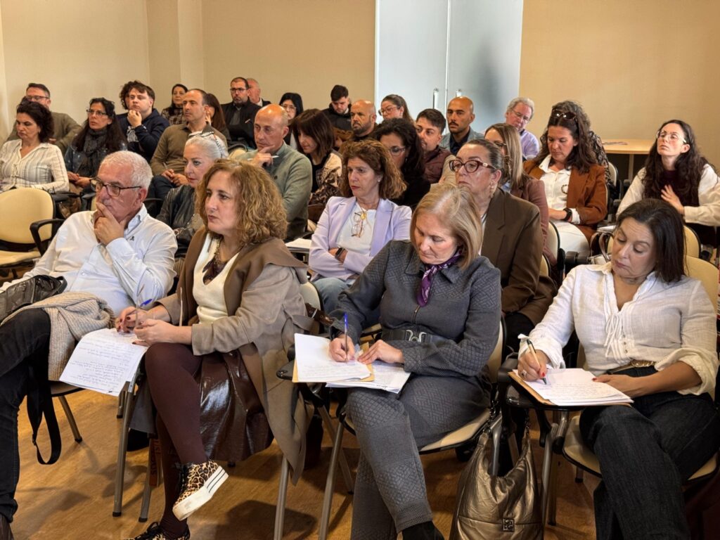 Personal tecnico de ayuntamientos empresas y CADE asistieron a la jornada tecnica